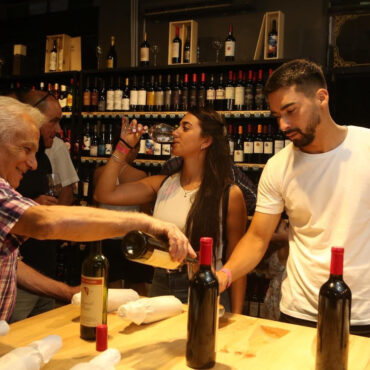 Este sábado llega Noche de Copas, un evento para los amantes del vino y las callecitas de Chacras